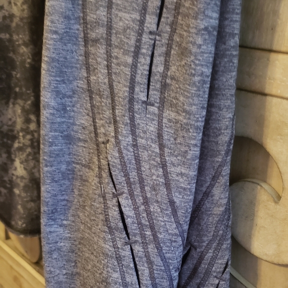 BUNDLE of 3 crop leggings - Picture 4 of 4